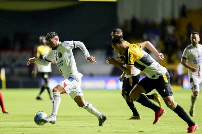 Bahia volta a vencer Criciúma e confirma vaga nas oitavas da Copa do Brasil