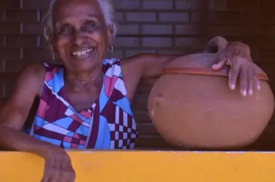 Ceramista e sambadeira Dona Cadu morre aos 104 anos na Bahia