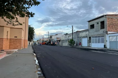 Alagoinhas+: Praça Santa Isabel é requalificada e ruas do entorno são asfaltadas