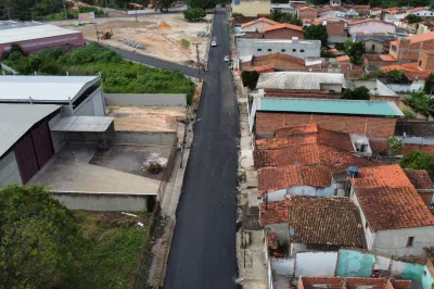 Prefeitura avança com o programa Alagoinhas+ e asfalto chega à rua São José, no Jardim Petrolar