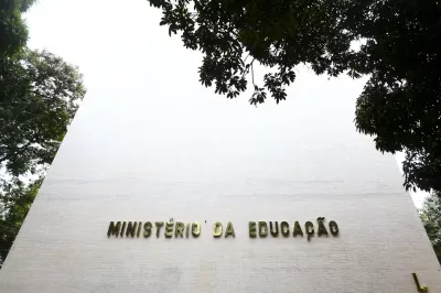 MEC criará protocolos para combater racismo em escolas