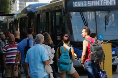 Setor de serviços cresce 0,5% de março para abril no país, revela IBGE