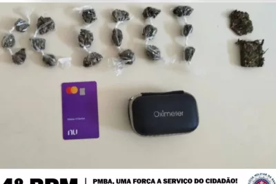 Em Alagoinhas, Policiais Militares do 4º BPM apreendem drogas