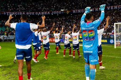Bahia vence o Vasco por 2 a 1 na Fonte Nova e assume vice-liderança do Brasileirão