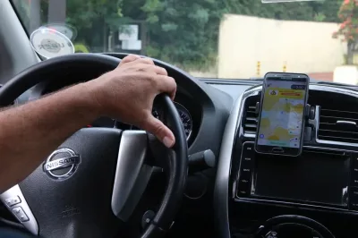No STF, Uber descarta vínculo de emprego com motoristas