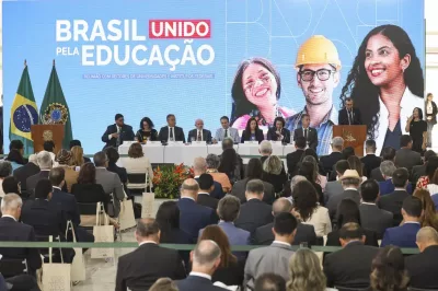Governo anuncia R$ 5,5 bi para obras e novos campi universitários