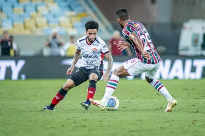 No fim do jogo, Janderson marca e Vitória bate o Fluminense no Maracanã