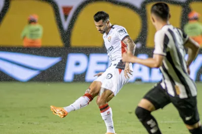 Vitória joga mal no Barradão e acaba derrotado pelo Botafogo