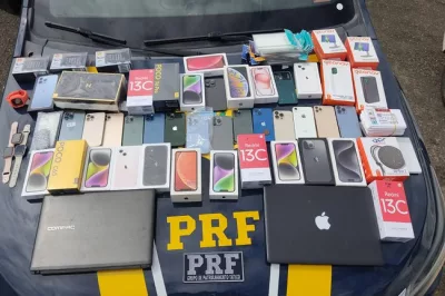 Após arrombar e furtar estabelecimento comercial em cidade baiana, trio é preso na BR 324 com objetos do crime