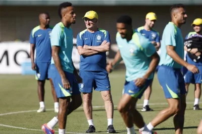 Copa América: Brasil encara Colômbia de olho na liderança do Grupo D