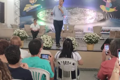Estudantes da rede estadual ocupam a 1ª Feira Literária de Inhambupe