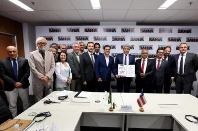 Governo do Estado firma protocolo para instalação de fábrica de placas solares em Camaçari