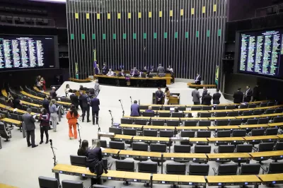 Câmara aprova urgência de texto sobre impostos da reforma tributária