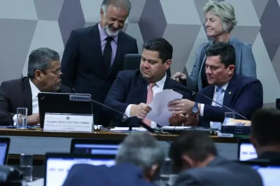 CCJ do Senado adia votação da PEC que altera regime jurídico do BC