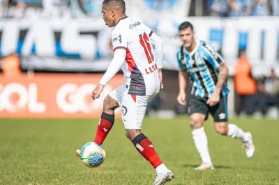 Fora de casa, Vitória perde para o Grêmio e conhece terceira derrota seguida