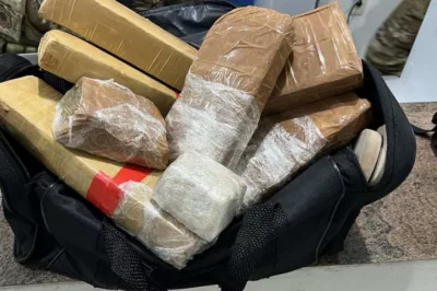 PRF apreende 5,1 kg de maconha e prende jovem em ônibus interestadual no interior da Bahia