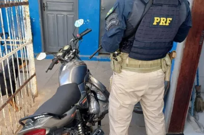 PRF apreende motocicleta com irregularidades em Remanso