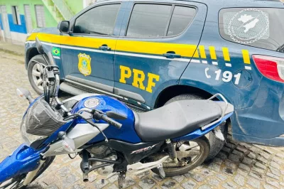 Motocicleta com elementos adulterados é apreendida pela PRF na BR-101