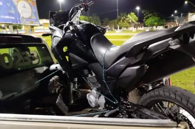 Policiais militares da 6ª CIPM recuperam moto e prendem dois suspeitos em Acajutiba