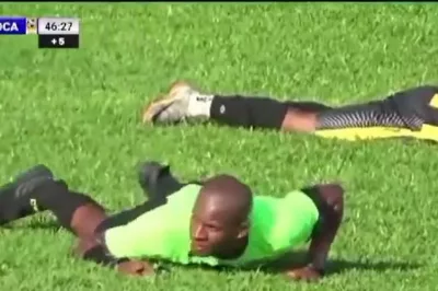 Enxame de abelhas interrompe partida de futebol em Cachoeira e causa momentos de susto