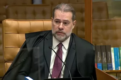 Toffoli é internado com inflamação nos pulmões