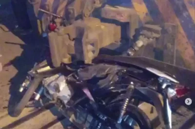 Motociclista colide com carro e é arremessado contra trem em Alagoinhas