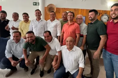 Gustavo Carmo reúne prefeitos eleitos e reeleitos para alinhar ações conjuntas e impulsionar o desenvolvimento da macrorregião de Alagoinhas