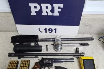 PRF Apreende Revólveres, Espingarda e Granada durante Fiscalização em Vitória da Conquista