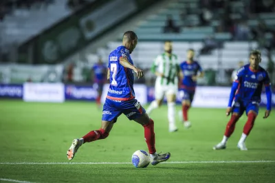 Bahia sofre nova derrota e completa cinco jogos sem vitória no Brasileirão