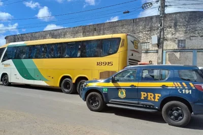 Passageiro é detido por ato obsceno dentro de ônibus de turismo na BR-101