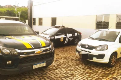 Carro roubado em SP é recuperado pela PRF na BR 101