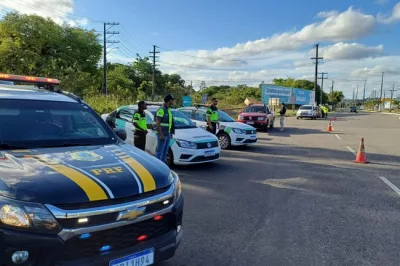 PRF realiza ação integrada com agentes de trânsito da SMTT de Alagoinhas