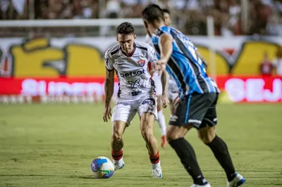 Vitória garante vaga na Sul-Americana 2025 com empate no Barradão