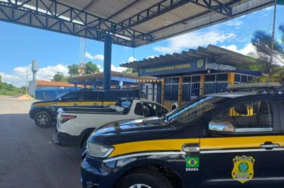 Barreiras: Em menos de 24 horas, PRF recupera 2 veículos e apreende arma de fogo