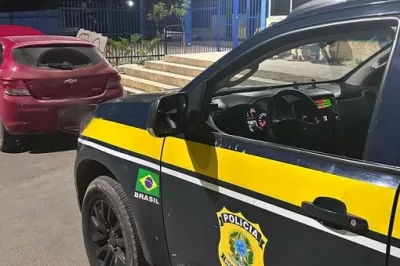PRF recupera veículo roubado e identifica clonagem em Seabra