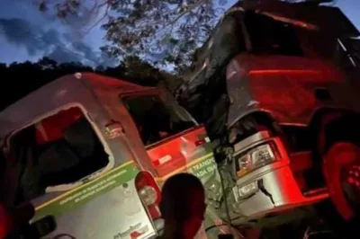 Acidente entre van e caminhão deixa vários mortos na Chapada Diamantina