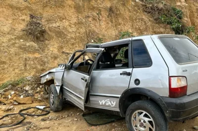 Jovem fica ferido em capotamento na BR-420 em Jaguaquara