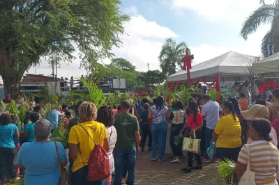 Alagoinhas: Procissão de Domingo de Ramos reúne fiéis em manifestação de fé e tradição