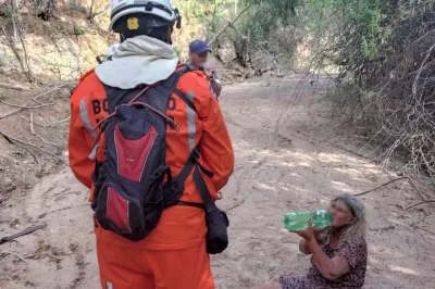 Bombeiros resgatam idosa de 81 anos que estava desaparecida há 3 dias na Bahia