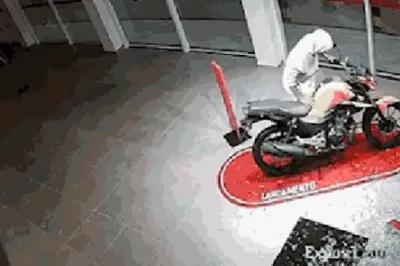 Adolescentes são apreendidos após furto de motos em concessionária na Bahia