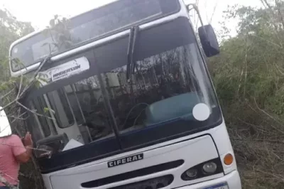 Ônibus com jovens de igreja cai de ponte e deixa duas vítimas fatais