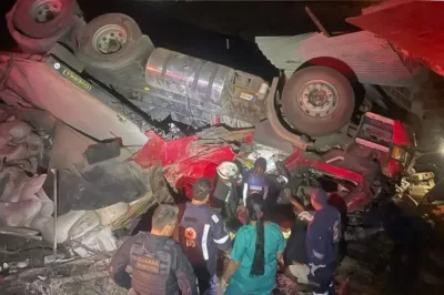 Casal morre em acidente na BR 116 Norte; criança é resgatada com vida