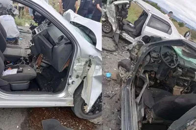 Cinco homens morrem após batida entre dois carros na Bahia