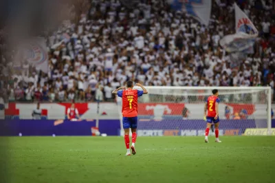 Bahia bate Retrô por 3 a 2 e abre vantagem na Copa do Brasil