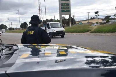 Em Feira de Santana, PRF resgata jovem em situação de vulnerabilidade