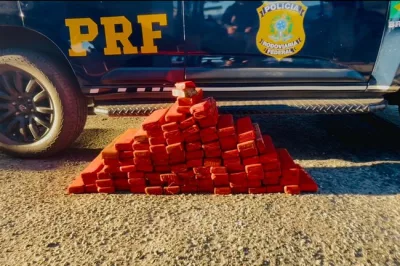 PRF apreende maconha e cloridrato de cocaína ao fiscalizar ônibus na BR-116
