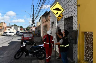 Alagoinhas: Prefeitura intensifica instalação de placas de trânsito