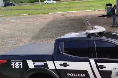 Três postos de combustíveis são notificados durante fiscalização em Lauro de Freitas