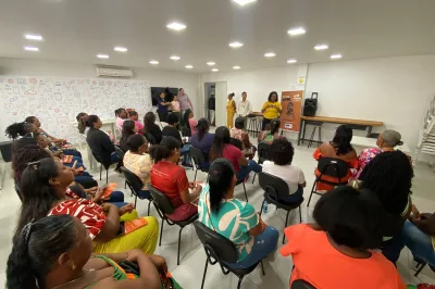 Curso orienta mulheres negras empreendedoras de Alagoinhas sobre acesso ao Crediafro