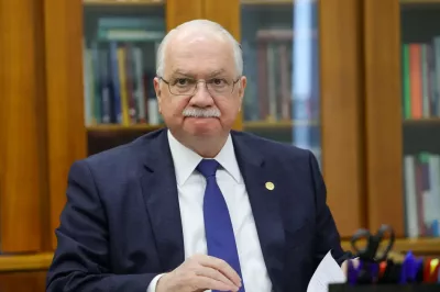Edson Fachin é eleito presidente do STF; Moraes será o vice